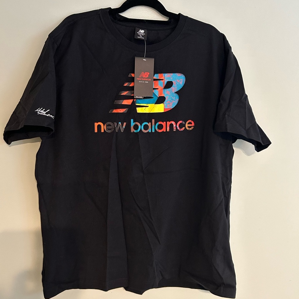 XL Men’s New Balance T-shirt